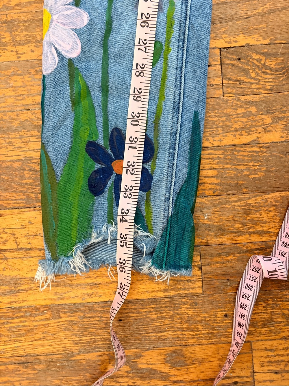 Hand painted multi color flower high rise stretchy jeans -size 29/8, hippie boho - Picture 6 of 9
